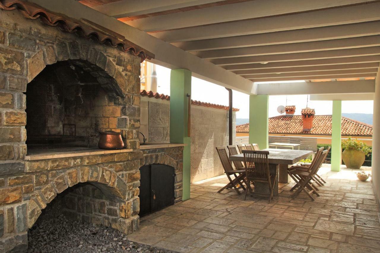 Spacious Villa In Parecag With A Swimming Pool Sečovlje Kültér fotó